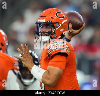 Houston, Texas, États-Unis. 15 septembre 2024. Caleb Williams (18 ans), le quarterback des Chicago Bears, passe le ballon lors d'un match NFL entre les Texans et les Bears le 15 septembre 2024 à Houston. Les Texans ont gagné, 19-13. (Crédit image : © Scott Coleman/ZUMA Press Wire) USAGE ÉDITORIAL SEULEMENT! Non destiné à UN USAGE commercial ! Crédit : ZUMA Press, Inc/Alamy Live News Banque D'Images