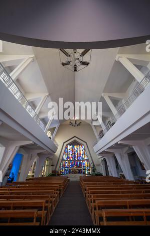 Cap Ferret, France - août 2024 : intérieur de l'église notre Dame des Flots au Cap Ferret, sur le bassin d'Arcachon, France Banque D'Images