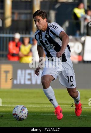 Kenan Yildiz de la Juventus en action lors du match de football Serie A entre Empoli et Monza au stade “Carlo Castellani - Computer Gross Arena” à Empoli (Fi), centre de l'Italie - samedi 17 août 2024. Sport - Football (photo Marco Bucco/la presse) Banque D'Images