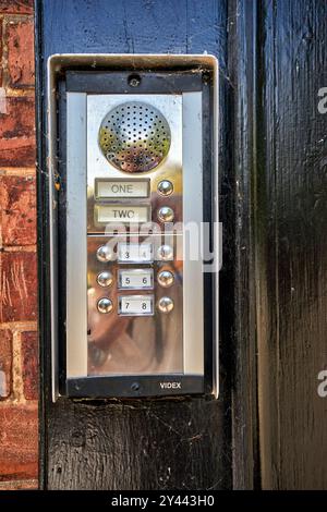 Home Intercom système de sécurité pour une entrée sécurisée dans les appartements Banque D'Images