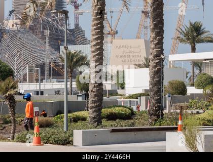 14 septembre 2024, Saint Ouen, Paris, France : le Guggenheim Abu Dhabi est un musée dont l'ouverture est prévue en 2025 à Abu Dhabi, la capitale de l'Émirat d'Abu Dhabi et des Émirats arabes Unis. Le bâtiment qui l'abritera a été conçu par l'architecte Frank Gehry, qui a également conçu le Guggenheim à Bilbao, et ses coûts de construction et d'équipement sont entièrement financés par l'Autorité du tourisme et du patrimoine d'Abu Dhabi. Sa superficie de â€‹ â€ › 30 000 m2 sera 25% plus grande que celle du musée de Bilbao, ce qui en fait le plus grand des musées de la Fondation Solomon R. Guggenheim (crédit image : © Sadak Banque D'Images