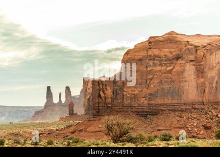 Camel Butte et formations rocheuses dans Monument Valley Banque D'Images