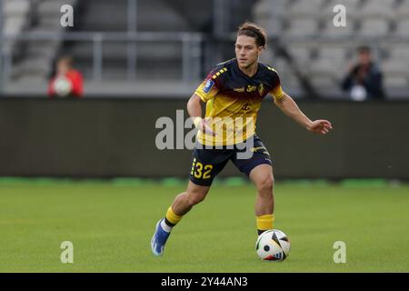 Cracovie, Pologne. 14 septembre 2024. Leonardo Koutris de Pogon Szczecin vu en action lors du match de football de la Ligue polonaise PKO BP Ekstraklasa 2024/2025 entre Cracovie Cracovie et Pogon Szczecin au stade de Cracovie. Score final ; Cracovia Cracovie 2:1 Pogon Szczecin. Crédit : SOPA images Limited/Alamy Live News Banque D'Images