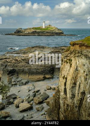 Phare de Godrevy, St Ives Bay, Cornwall - construit en 1858 -59, le phare de Godrevy se trouve sur Godrevy Head Marking Stones Reef qui a revendiqué de nombreux sh Banque D'Images