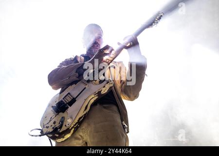 Oslo, Norvège. 15 septembre 2024. Le groupe de metal progressif suédois Evergrey donne un concert au Parkteatret à Oslo. Ici, le guitariste Henrik Danhage est vu en direct sur scène. Crédit : Gonzales photo/Alamy Live News Banque D'Images