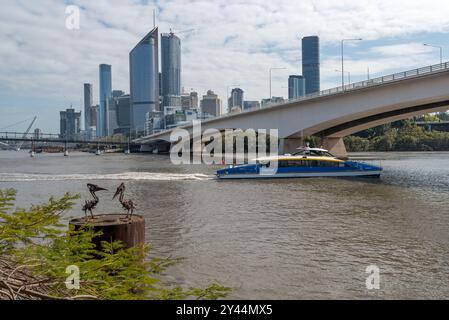 BRISBANE, QUEENSLAND, AUSTRALIE. 04 septembre 2024. Brisbane CBD et CityCat service de ferry opérant sur la rivière Brisbane. Banque D'Images