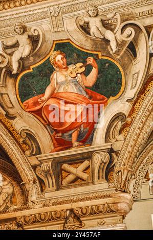 Les Archives centrales de l'Armée générale situées dans un magnifique palais du 16ème siècle à Viso del marqués, avec de belles fresques Banque D'Images