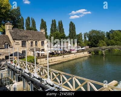 The Trout Inn, River Thames, Godstow, Oxford, Oxfordshire, Angleterre, Royaume-Uni, GB. Banque D'Images