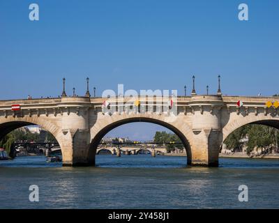 Pont neuf, le plus ancien pont de Paris, dit Nouveau pont, Seine, Paris, France, Europe, UE. Banque D'Images