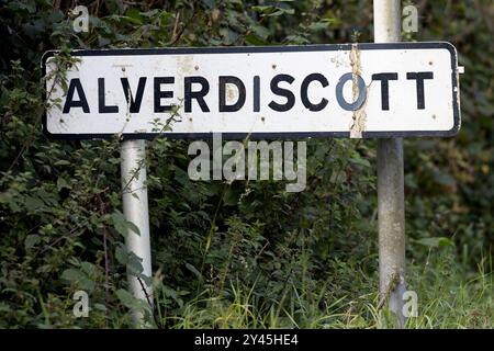 Alverdiscott, Royaume-Uni. 16e sép. Les travaux commencent sur un projet ambitieux qui prévoit d'apporter l'énergie solaire et éolienne du Maroc au Royaume-Uni ! Sur la photo est le village rural du Devon d'Alverdiscott, qui est où la centrale électrique sera située si le câble prévu du Maroc est donné l'autorisation. Crédit : Mark Passmore / Alamy Live News Banque D'Images