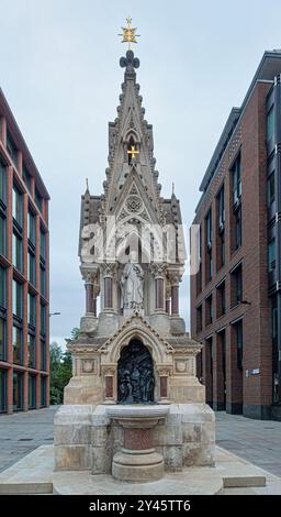 The St Lawrence and Mary Magdalene Drinking Fountain (John Robinson/Joseph Durham, 1866) dans le centre de Londres, Angleterre. Après de nombreuses années de stockage, il w Banque D'Images