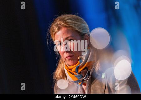Duisbourg, Allemagne. 16 septembre 2024. Anne-Marie Großmann, directrice générale de Georgsmarienhütte Holding, prend la parole lors du « Sommet national de l'acier » du ministère des Affaires économiques de NRW dans la Mercatorhalle. Crédit : Rolf Vennenbernd/dpa/Alamy Live News Banque D'Images