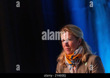 Duisbourg, Allemagne. 16 septembre 2024. Anne-Marie Großmann, directrice générale de Georgsmarienhütte Holding, prend la parole lors du « Sommet national de l'acier » du ministère des Affaires économiques de NRW dans la Mercatorhalle. Crédit : Rolf Vennenbernd/dpa/Alamy Live News Banque D'Images