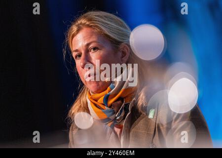 Duisbourg, Allemagne. 16 septembre 2024. Anne-Marie Großmann, directrice générale de Georgsmarienhütte Holding, prend la parole lors du « Sommet national de l'acier » du ministère des Affaires économiques de NRW dans la Mercatorhalle. Crédit : Rolf Vennenbernd/dpa/Alamy Live News Banque D'Images