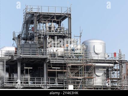 Produktion grüner Wasserstoff BEI Evonik Anlagen auf dem Werksgeländen von Evonik im Chemiepark Herne. Mit Hilfe eines Elektrolyseurs grüner Wasserstoff hergestellt werden soll, aufgenomman AM 16.09.2024 in Herne Herne Allemagne *** production d'hydrogène vert dans les installations d'Evonik sur le site d'Evonik dans le parc chimique d'Herne L'hydrogène vert sera produit à l'aide d'un électrolyseur, enregistré le 16 09 2024 in Herne Herne Allemagne Banque D'Images