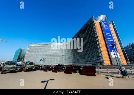 Gebouw Europese Commissie / bâtiment Commission européenne L'emblématique bâtiment du Berlaymont, où réside la Commission européenne dans le quartier européen. Bruxelles, Belgique. Brussel Shuman Gewest Brussel Belgie Copyright : xGuidoxKoppesxPhotox Banque D'Images