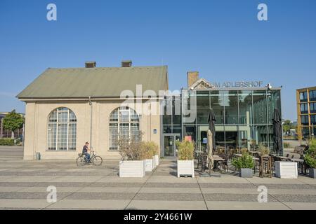 Forumplatz, Adlershof, Treptow-Köpenick, Berlin, Deutschland Banque D'Images