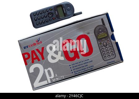 Old BT Cellnet Pay & Go Philips Savvy téléphone mobile, téléphone portable, avec emballage de boîte isolé sur fond blanc Banque D'Images