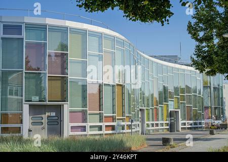 Zentrum für Photonik und Optik ZPO, Carl-Scheele-Straße, Schwarzschildstraße, Adlershof, Treptow-Köpenick, Berlin, Deutschland *** Centre de photonique et d'optique ZPO, Carl Scheele Straße, Schwarzschildstraße, Adlershof, Treptow Köpenick, Berlin, Allemagne Banque D'Images