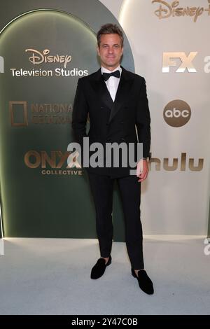 LOS ANGELES, CA - 15 SEPTEMBRE : Joshua Jackson à la Walt Disney Company Emmy Party 2024 au Music Center le 15 septembre 2024 à Los Angeles, Californie. Crédit : Faye Sadou/MediaPunch Banque D'Images