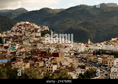 La ville sainte de Moulay Driss Zerhoun, Meknès. Maroc, Afrique du Nord Banque D'Images