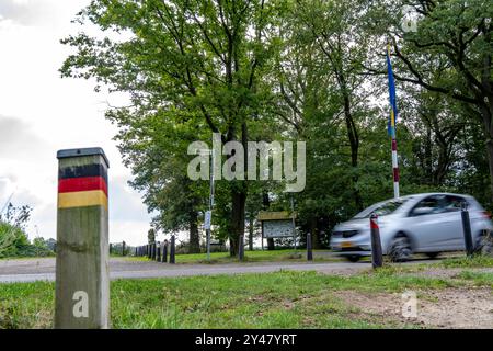 La soi-disant frontière verte, à l'ancien poste frontalier Grenzweg près de Straelen-Kastanienburg et NL Velden, entre l'Allemagne et les pays-Bas, avv Banque D'Images