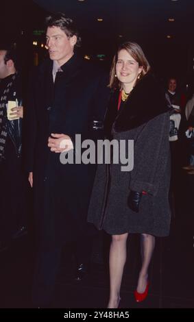 Christopher Reeve et sa femme Dana Morosini à New York, vers le début des années 1990 Crédit photo : Henry McGee/MediaPunch Banque D'Images