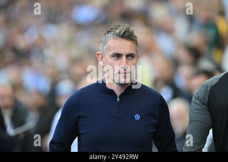 Kieran McKenna, entraîneur d'Ipswich, lors du match de premier League entre Brighton et Hove Albion et Ipswich Town au stade American Express de Brighton, Royaume-Uni - 14 septembre 2024. Photo Simon Dack / téléobjectif images à usage éditorial exclusif. Pas de merchandising. Pour Football images, les restrictions FA et premier League s'appliquent inc. aucune utilisation d'Internet/mobile sans licence FAPL - pour plus de détails, contactez Football Dataco Banque D'Images