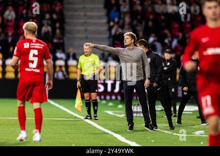 Farum, Danemark. 16 septembre 2024. L'entraîneur-chef Jens Fonsskov Olsen du FC Nordsjaelland vu lors du match de 3F Superliga entre le FC Nordsjaelland et le Randers FC à Right to Dream Park à Farum. Crédit : Gonzales photo/Alamy Live News Banque D'Images