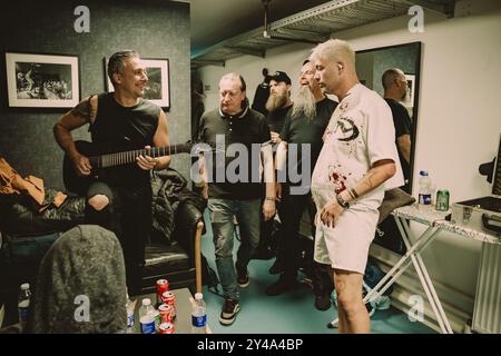 Copenhague, Danemark. 14 septembre 2024. Le groupe danois de heavy metal Mnemic donne un concert à Amager Bio lors du Copenhagen Metal Fest 2024 à Copenhague. Ici, les membres du groupe sont vus en coulisses avant le concert. Banque D'Images