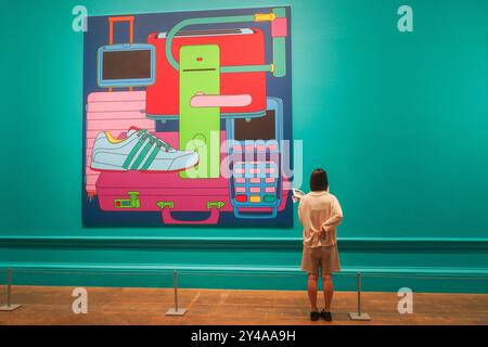 Londres, Royaume-Uni. 17 septembre 2024 Michael Craig-Martin, Space II, 2016 acrylique sur aluminium. La Royal Academy présente le plus grand travail de Michael Craig-Martin au Royaume-Uni à la Royal Academy qui regroupe plus de 120 œuvres importantes couvrant les années 1960 à nos jours, y compris la sculpture, l'installation, la peinture et le dessin, ainsi que des œuvres nouvellement conçues pour l'occasion. L'exposition se déroule du 21 septembre au 10 décembre crédit : amer Ghazzal/Alamy Live News Banque D'Images