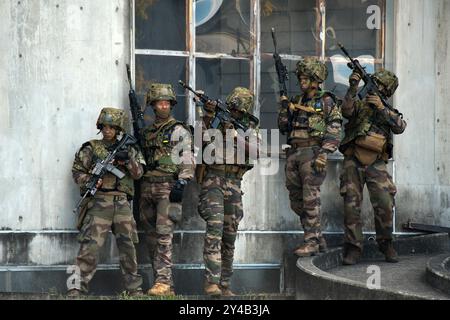 Shikama, Japon. 17 septembre 2024. Membre de la 6ème Brigade blindée légère de l'armée française participe à l'exercice militaire conjoint Japon-France 'Brunet Takamori 24' dans la zone de manœuvre d'Ojojihara dans la préfecture de Miyagi, Japon, le mardi 17 septembre 2024. Photo de Keizo Mori/UPI crédit : UPI/Alamy Live News Banque D'Images