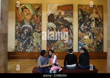 MEXICO, Mexique — fresque murale de Diego Rivera de 1936 intitulée « Carnaval de la vida mexicana » (Carnaval de la vida mexicana) dans le Palacio de Bellas AR Banque D'Images