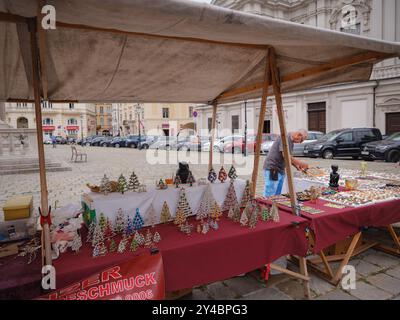 Vienne, Autriche - 21 juillet 2023. Place du marché dans le centre de Vienne en Autriche. Banque D'Images