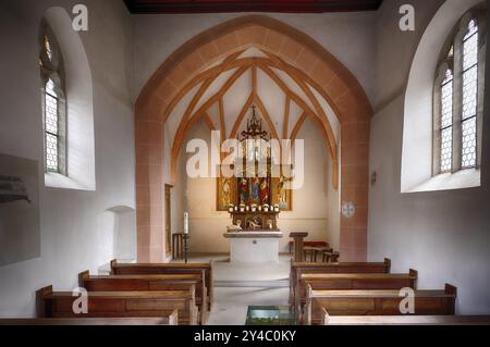 Vue intérieure de l'église St Ruprecht, autel, Dorf Tyrol, Tirolo, Tyrol du Sud, province autonome de Bolzano, Italie, Europe Banque D'Images