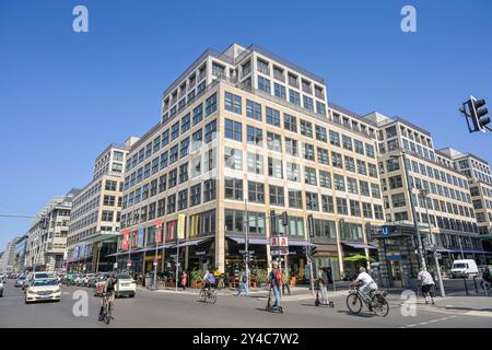 Büro- und Geschäftshaus quartier 205, Friedrichstraße, Mitte, Berlin, Deutschland *** bureaux et bâtiments commerciaux quartier 205, Friedrichstrasse, Mitte, Berlin, Allemagne Banque D'Images