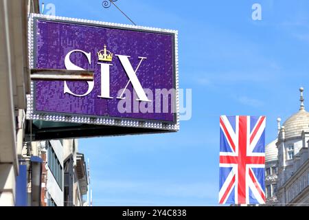 Six, comédie musicale britannique, au Vaudeville Theatre on the Strand à Westminster, Londres, Royaume-Uni Banque D'Images