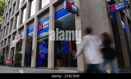 Succursale de Metro Bank sur Cheapside, Londres Banque D'Images