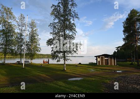 Pyhajarvi, Finlande - 25 juillet 2024 : sauna dans le camping sur le lac Pyhajarvi dans le sud de la région de l'Ostrobothnie du Nord, Finlande. Banque D'Images