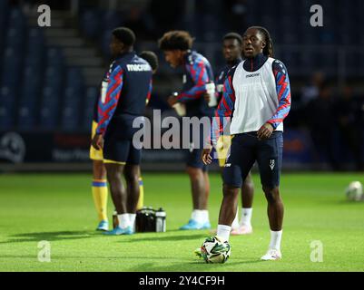 Eberechi Eze de Crystal Palace lors de l'échauffement de leur équipe avant la Carabao Cup, match de troisième tour au MATRADE Loftus Road Stadium, Londres. Date de la photo : mardi 17 septembre 2024. Banque D'Images