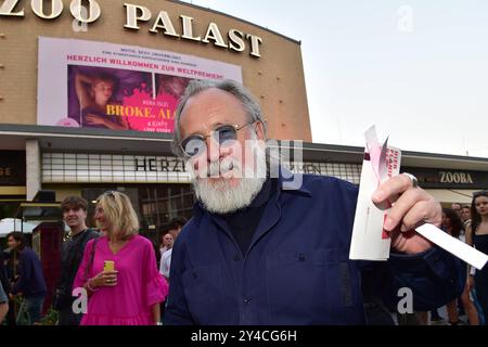 CASSÉ. SEUL. Une histoire d'amour perverse Friedrich Lichtenstein Ankunft, roter Teppich zur Weltpremiere CASSÉ. SEUL. A Kinky Love Story in Berlin, AM 17.09.2024 *** BROKEN ALONE A Kinky Love Story Friedrich Lichtenstein arrivée, tapis rouge pour la première mondiale de BROKEN ALONE A Kinky Love Story in Berlin, le 17 09 2024 Photopress Mueller Banque D'Images