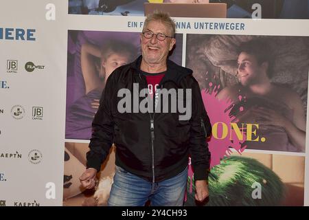 CASSÉ. SEUL. Une histoire d'amour perverse Martin Semmelrogge Ankunft, roter Teppich zur Weltpremiere BROKEN. SEUL. A Kinky Love Story in Berlin, AM 17.09.2024 *** BROKEN ALONE A Kinky Love Story Martin Semmelrogge arrivée, tapis rouge pour la première mondiale BROKEN ALONE A Kinky Love Story in Berlin, le 17 09 2024 Photopress Mueller Banque D'Images