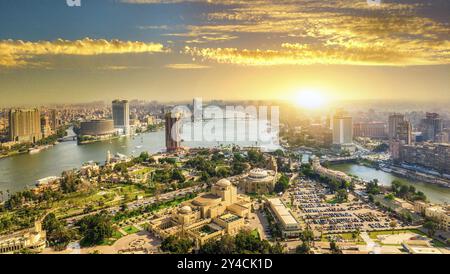 Coucher de soleil dans la ville du Caire, vue d'en haut Banque D'Images