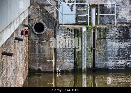 Brno, République tchèque. 17 septembre 2024. Le réservoir de Brno (barrage) après des précipitations extrêmes et des inondations subséquentes est complètement rempli à Brno, en République tchèque, le 17 septembre 2024. Crédit : Patrik Uhlir/CTK photo/Alamy Live News Banque D'Images