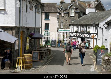 Le village pittoresque de Hawkshead, maison d'enfance Wordsworths, Westmorland & Furness, Lake District, Cumbria, Angleterre Banque D'Images