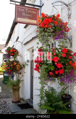 Ann Tysons maison dans le village pittoresque de Hawkshead, où Wordsworth a passé son enfance, Westmorland & Furness, Lake District, Cumbria, Angleterre Banque D'Images