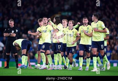 Les joueurs de Southampton réagissent lors du tir de pénalité après avoir participé à plein temps à la Carabao Cup, troisième tour de match à Goodison Park, Liverpool. Date de la photo : mardi 17 septembre 2024. Banque D'Images