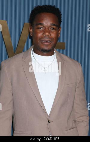 LOS ANGELES - SEP 15 : Dexter Darden à l'Apple TV + Emmy Party Red Carpet au Mother Wolf le 15 septembre 2024 à Los Angeles, CA Banque D'Images