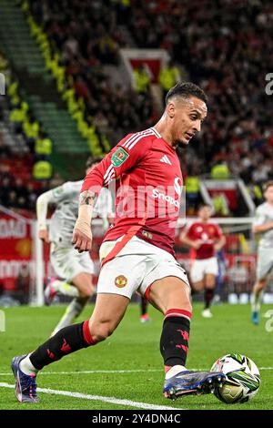 Manchester, Royaume-Uni. 15 septembre 2024. Antony de Manchester United lors du match de football de la Carabao Cup entre Manchester United et Barnsley à Old Trafford à Manchester, en Angleterre, le 17 septembre. (Richard Callis/SPP) crédit : photo de presse sportive SPP. /Alamy Live News Banque D'Images