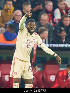 Munich, Allemagne. 17 septembre 2024. Alphonso DAVIES, FCB 19 dans le match de la ligue de groupes FC BAYERN MUENCHEN - DINAMO ZAGREB 9-2 de football UEFA Champions League dans la saison 2024/2025 à Munich, Sep 17, 2024, FCB, 1. Spieltag, Muenchen photographe : ddp images/STAR-images crédit : ddp Media GmbH/Alamy Live News Banque D'Images